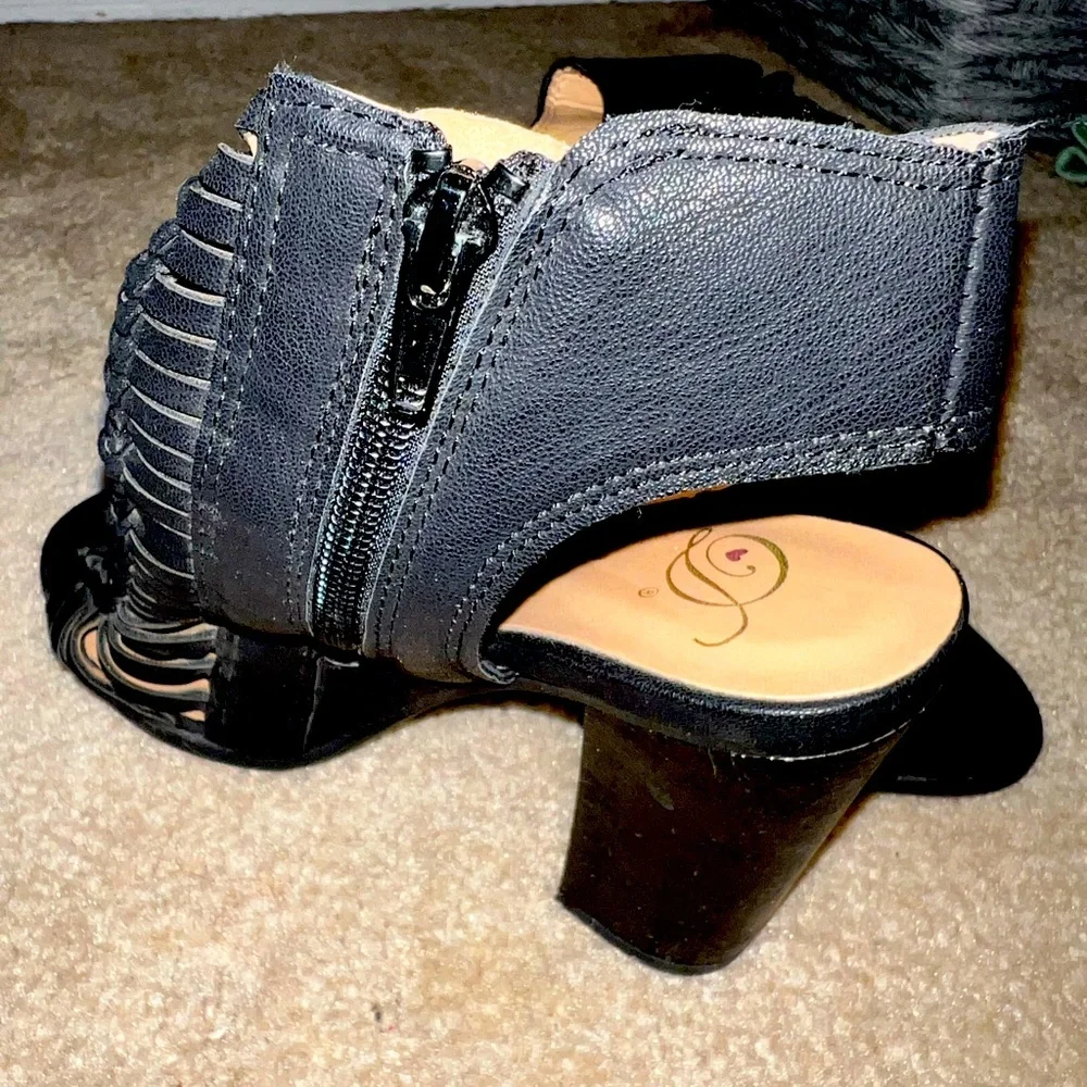 Delicious - Picture 2 of 2